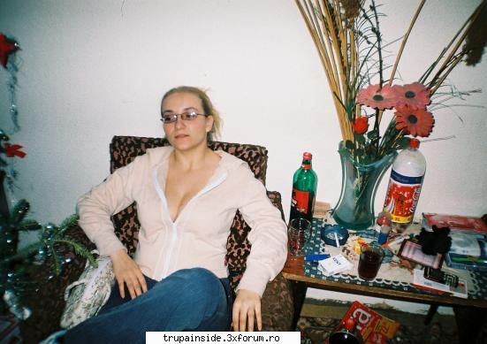 Arunca o poza aici - adik mamy vostru nu are poze.......hmmmmm - Poze cu voi