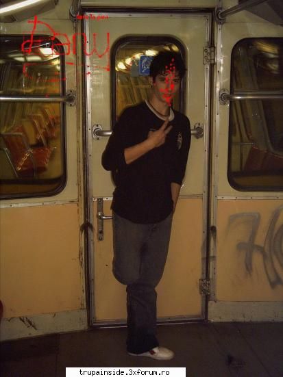 Arunca o poza aici - aici eram la metrou......zici k veneam de la - Poze cu voi